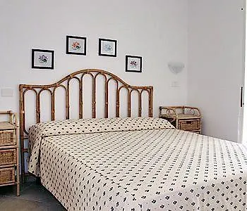 Alviani Anna Hotel